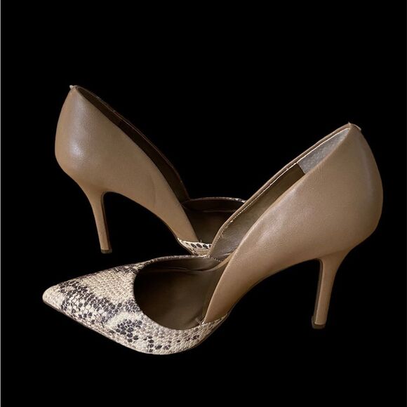 BCBG Snakeskin Embossed Pointy Toe High Heel 9B - Picture 3 of 10